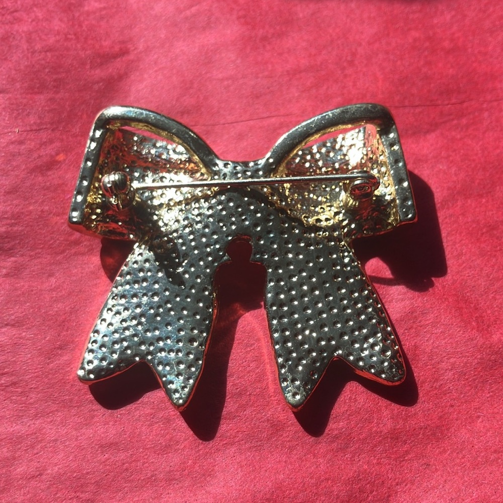 Sparkling Gold Tone Bow Brooch With AB Coated Rhinestones - Picture 2 of 2